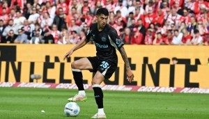 记者:药厂仍在等吉达国民报价帕拉西奥斯 若推迟将考虑英超的报价