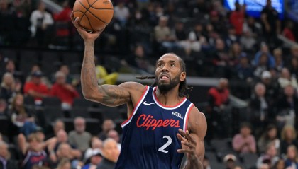 6连胜最粗的大腿！快船5号位是谁区别不大 连胜密码就是战神卡